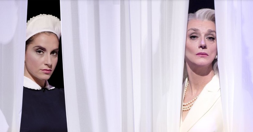 DRUSILLA FOER con Venere nemica